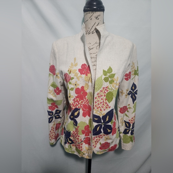 drapers & damons Jackets & Blazers - Drapers & Damons White Floral Blazed Jacket. Size 10. Lining 100% Cotton.